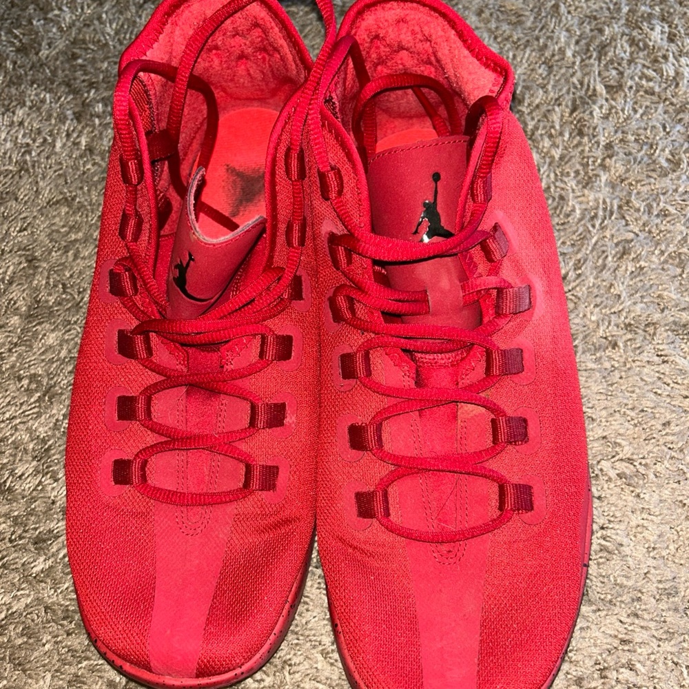 BARELY WORN RED JORDANS